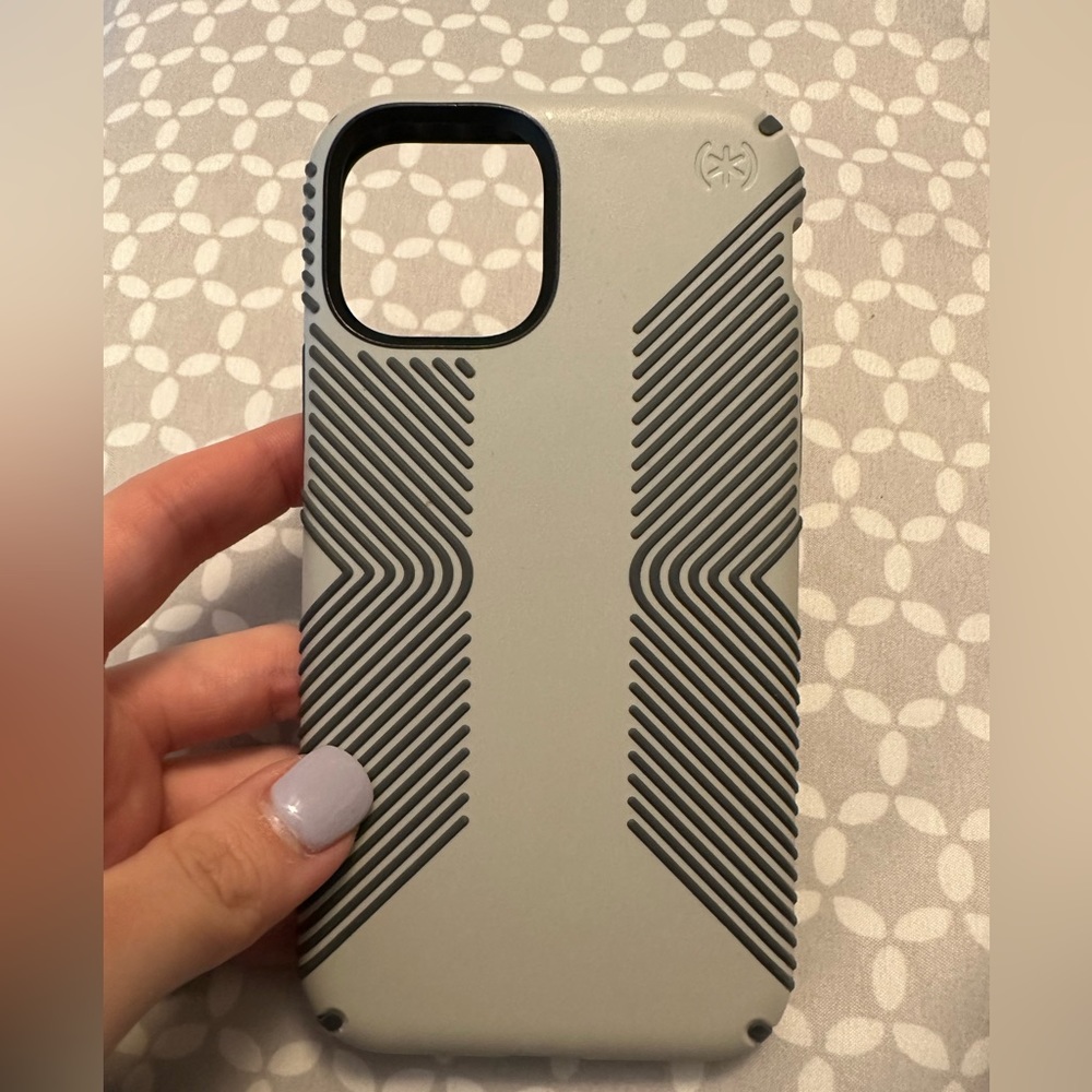 Speck iphone 11 pro case